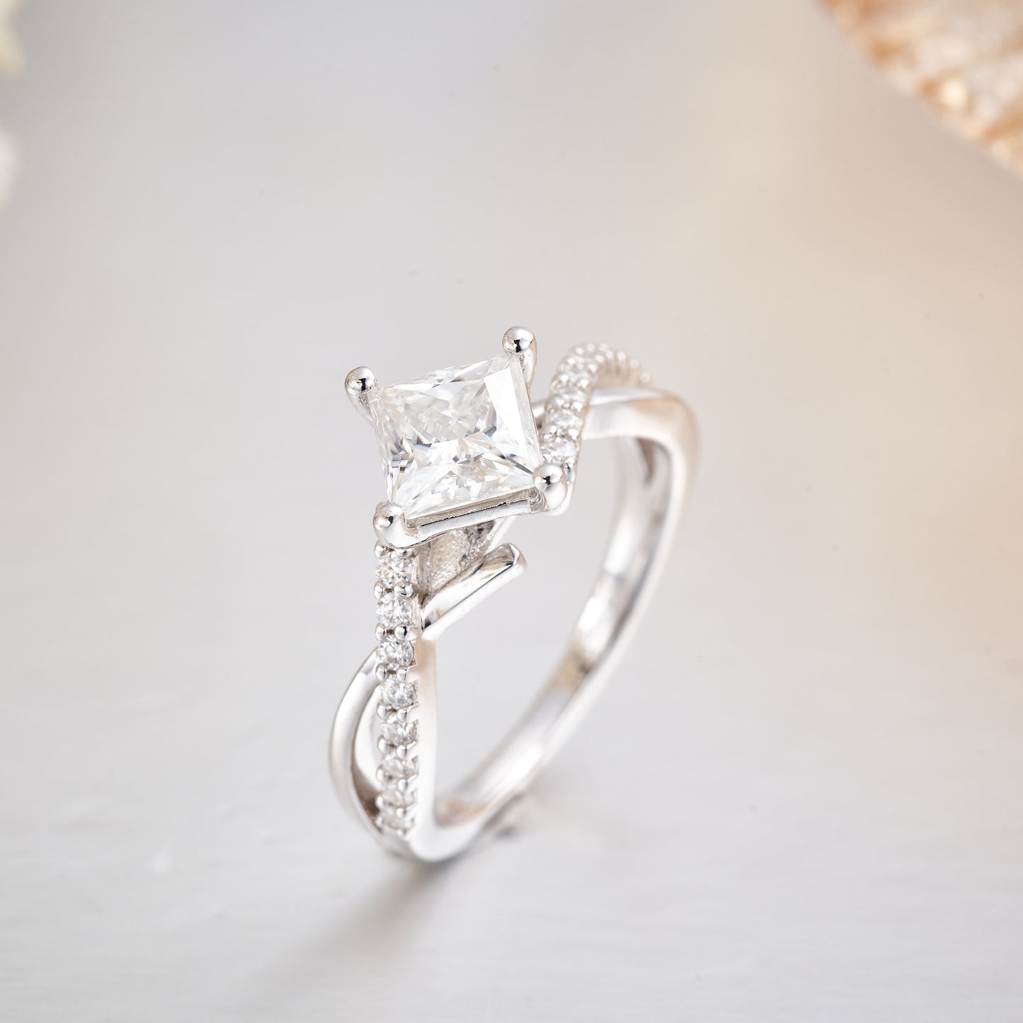 1CT Moissanite Princess Cut Solitaire Engagement Rings for Women