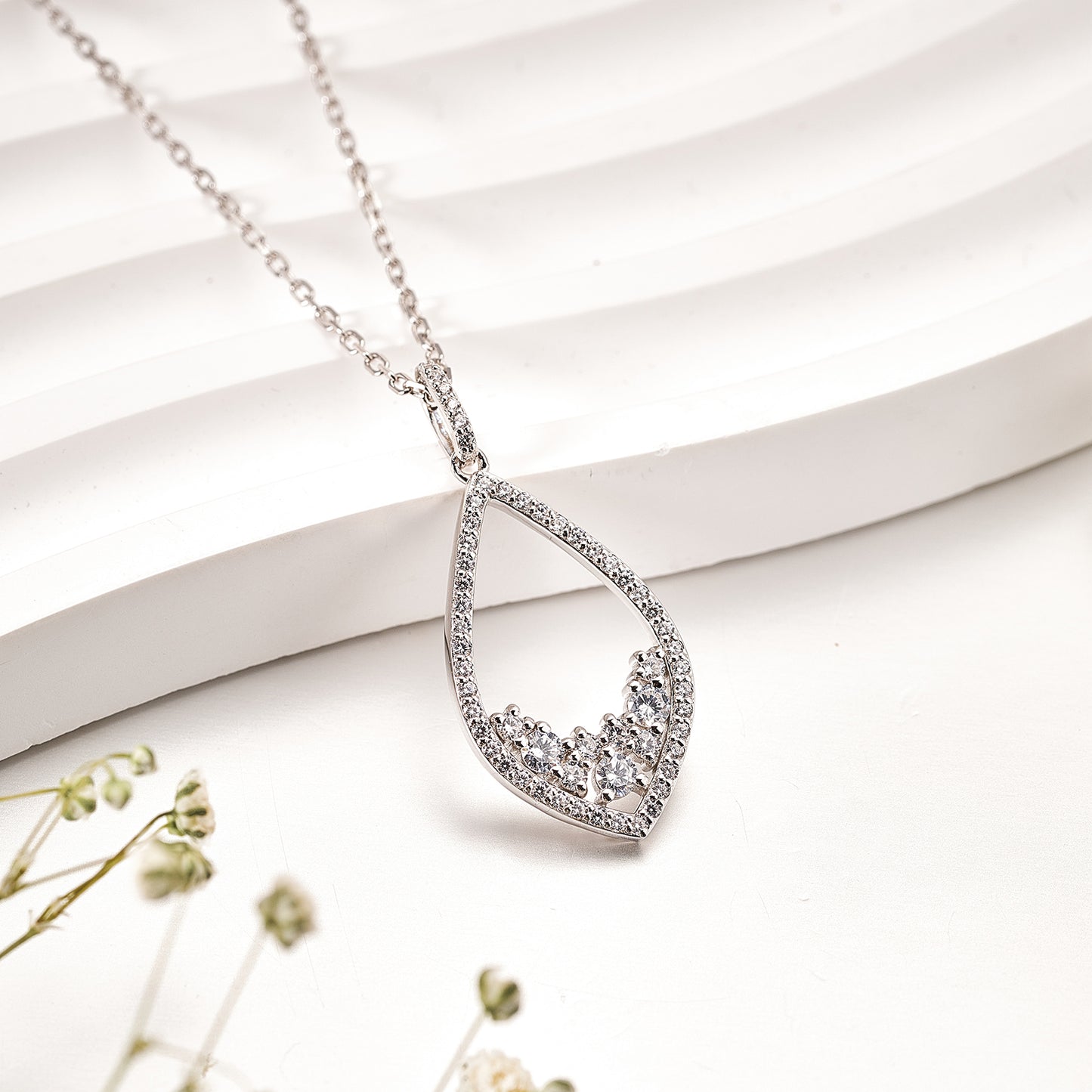 Moissanite Teardrop Pendant Necklace for Women 0.6CT