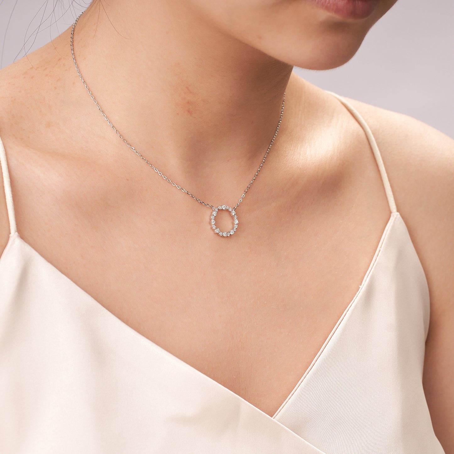 Moissanite Circle Pendant Necklaces for Women